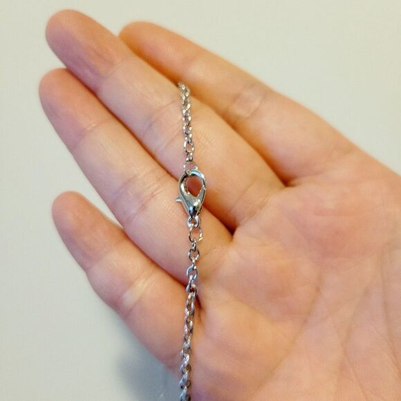 Brand new Hello Kitty necklace - Picture 3 of 4